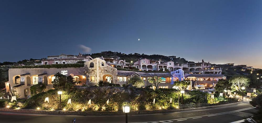 Le Suites Porto Cervo Exterior photo